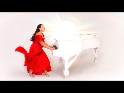 Gina Naomi Baez - Tinsel and Tears (Official Video)