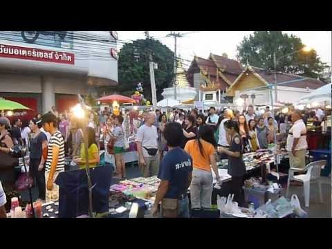 Thai National Anthem in the street