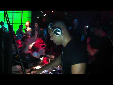 Sidney Samson @ Nightroom Dortmund 25.12.2011 (Avicii - Levels)