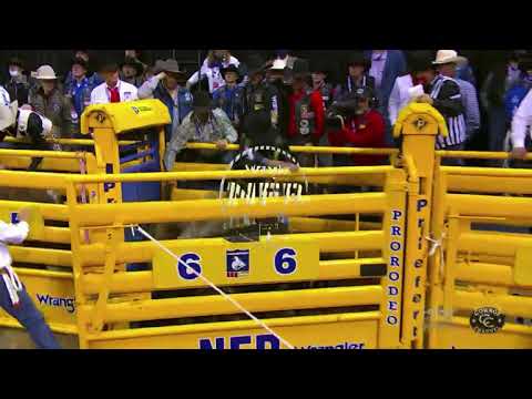 JB Mauney Splits Round 1 Win with Ky Hamilton in the Bull Riding at the WNFR 2021