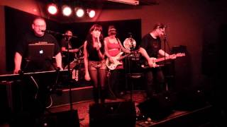 The Flatmates - I Could Be In Heaven / Tell Me Why (live at The Glad cafe, Glasgow - 2013)