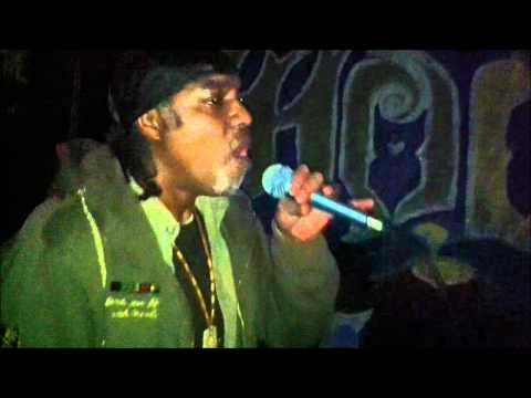 DIXIE PEACH - Pure Worries (Djoloff Lille 16/12/2011) [By Samroots59]