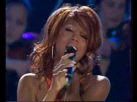 Download Youtube mp3  Toni braxton dress is blown by the wind in germany