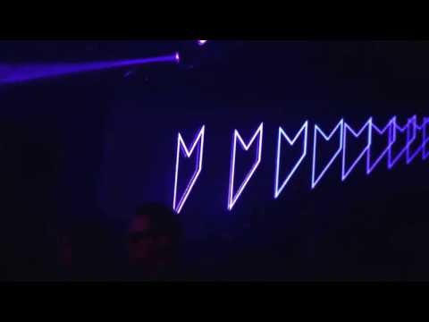 Neverdogs @ Music On London 2016 play 'Craig & Grant Gordon - Napolo'