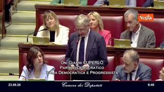 Cuperlo ricorda Guccini, l'applauso di Montecitorio: «A te, Maestrone, solamente il nostro grazie»
