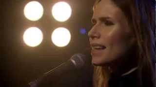 Nina Persson - Dreaming Of Houses (Nyhetsmorgon TV4 2014)