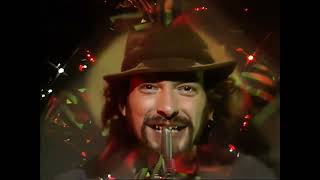 JETHRO TULL - RING OUT SOLSTICE BELLS - TOP OF THE POPS - 9/12/76 (RESTORED)