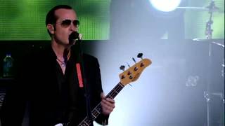 Stone Temple Pilots - Between The Lines [Alive in the Windy City] HD