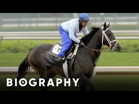 On This Day: November 8 - Bonnie Raitt, Alfre Woodward, FDR | Biography