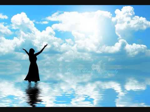 Emanuel Bog s nama je