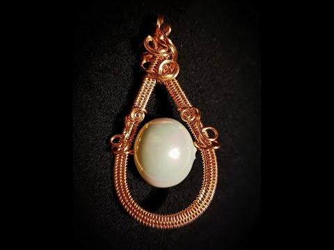 Tear de Luna Pendant- Beebeecraft - Cheryl St. Pierre of Majestic Wire Artworks