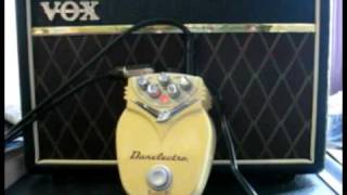 Video thumbnail for Danelectro Daddy O - DO-1 by Spleen Arcana