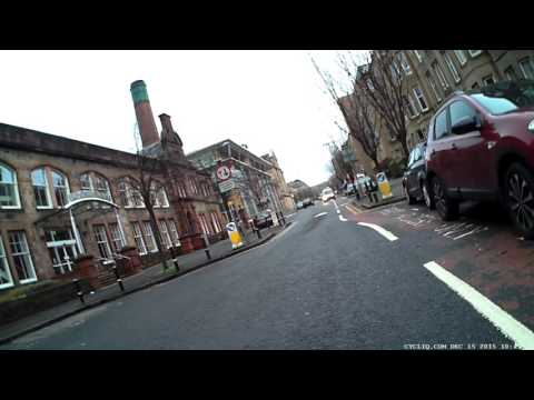 One Sided Game of Chicken - YA02 XWC vs Cyclist