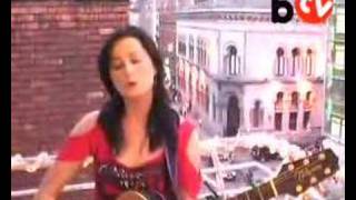 LORRAINE O' REILLY - THE MOON (BalconyTV)