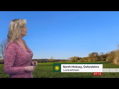 Weather images of the day - Calmer winds, Aintree, light banter (UK) - BBC - 13/04/2023 (a)