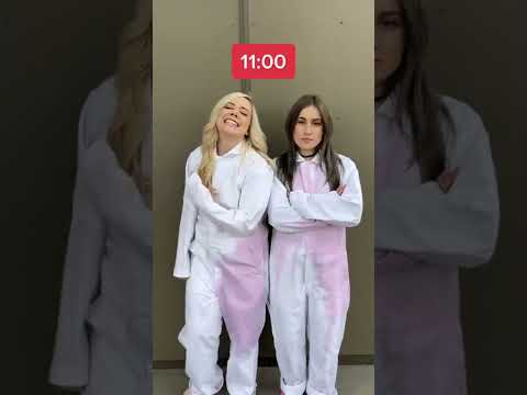 TRY NOT TO GET A STAIN CHALLENGE WITH MY BEST FRIEND! 😂 #SHORTS