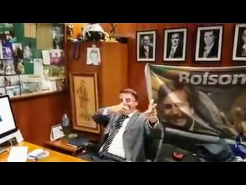 Bolsonaro - Forte abraço hahahaha