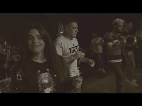 Eugenia Quevedo | La Banda De Carlitos - Supera (Video Lyric)