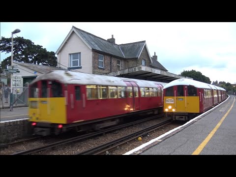 ISLE OF WIGHT LONDON TUBES TRAINS 1930s CLASS 483