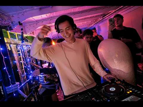 Play Video Youtube Video