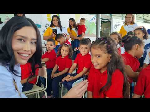 SILVIA MAESTRE SORPRENDE a los niños con un regalo muy especial!