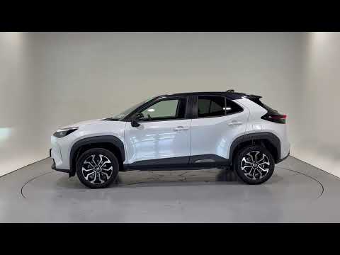 Toyota Yaris CROSS LUNA SPORT 4DR AUTO - Image 2