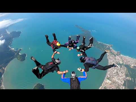 Salto de Paraquedas em Ubatuba - 6 Way