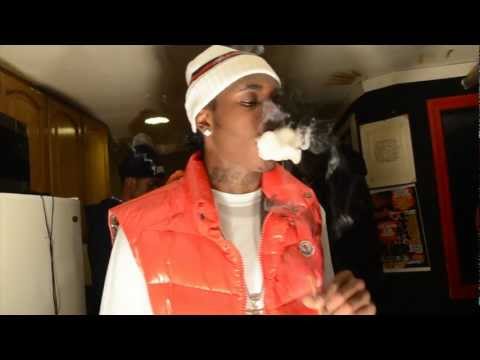 Mike Flow - Lurking (Prod. By DizzBigBank)