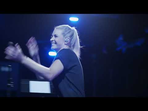 Bethel Music " Way Maker " Jenn Johnson + Paul McClure