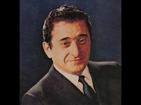 Jan Peerce tells a joke