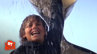 Free Willy - Willy's Big Jump!