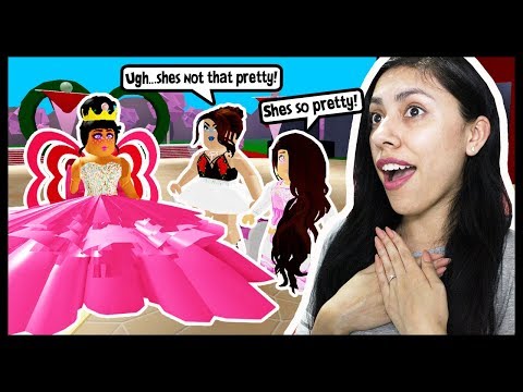 I BOUGHT THE PRETTIEST PROM DRESS TO MAKE MY BULLY JEALOUS! - Roblox - Royal High School
