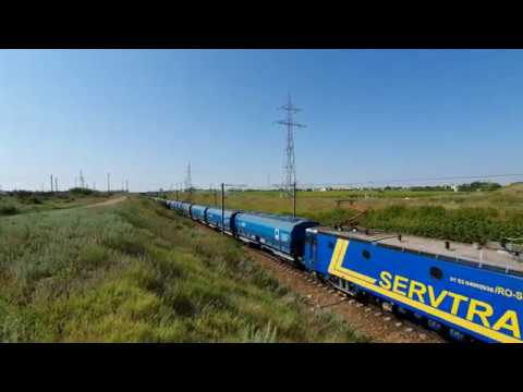 Freight train entering in Fetesti