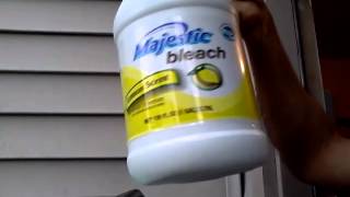 Trash can smell solution