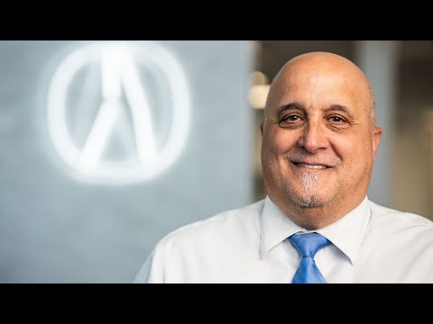 Loaner Manager Carlos Rosa