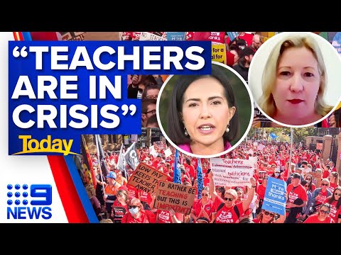 School teachers quitting in record numbers, new report reveals | 9 News Australia