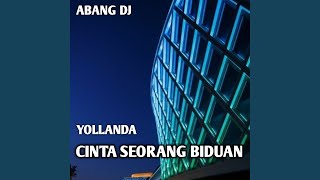 Download lagu Cinta Seorang Biduan mp3