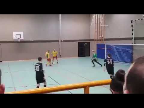 Schlägerei im Hallenturnier (Fußball)(boxen)