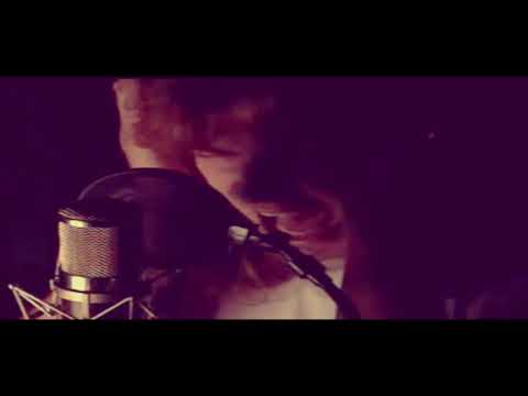 Megadeth - Dave Mustaine in the studio recording vocals