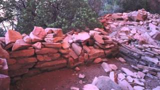 preview picture of video 'Searching for Ancient Ruins near Sedona, Arizona'