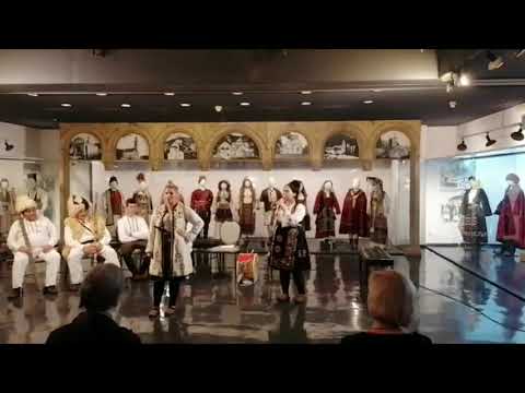 Marina Marić uz pratnju sestre Irene na fruli