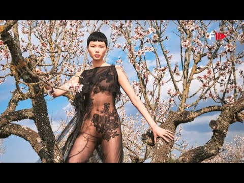 KAYAKO HIGUCHI Top 10 Walks of Fall 2022 - Fashion Channel