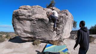 Photo of problem Problem 7 (El Dau Cara Sud - Verd) in Maldà boulder Area
