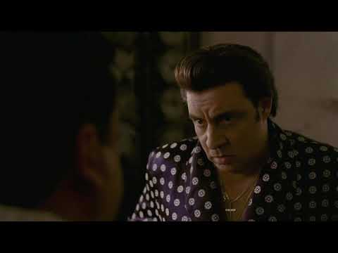 Silvio elhelyezi magát a ranglétrán - Maffiózók