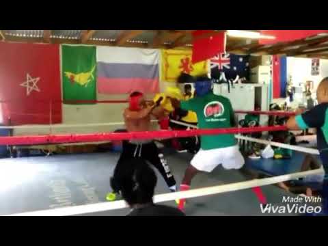 Sione Moleni sparring Musah Lawson (Ghana 75kg Champion)