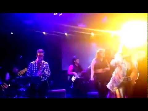 LE POISSON ROUGE | Oh! You Pretty Things 2015 | Moonage Daydream performed by Briana layon