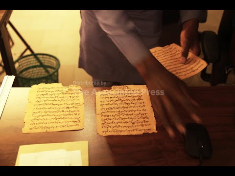 Timbuktu’s ancient manuscripts return after years in hiding