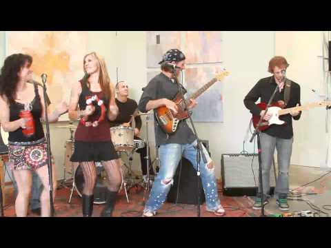 Tidings Cafe - LOVEBITE