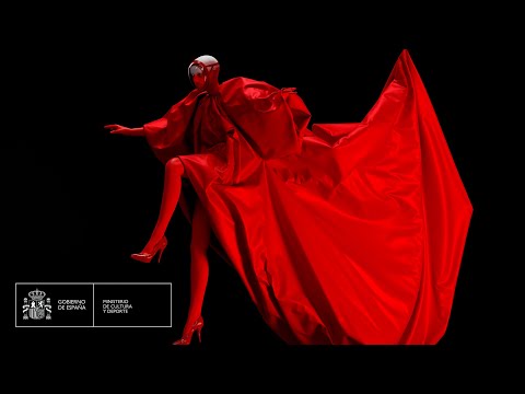 "APOCALYPSE- the new reality SS21" ACCIDENTAL CUTTING- Eva Iszoro- London Fashion Week