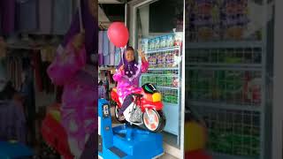 Download lagu Nenek nenek naik motor motoran lucu mp3